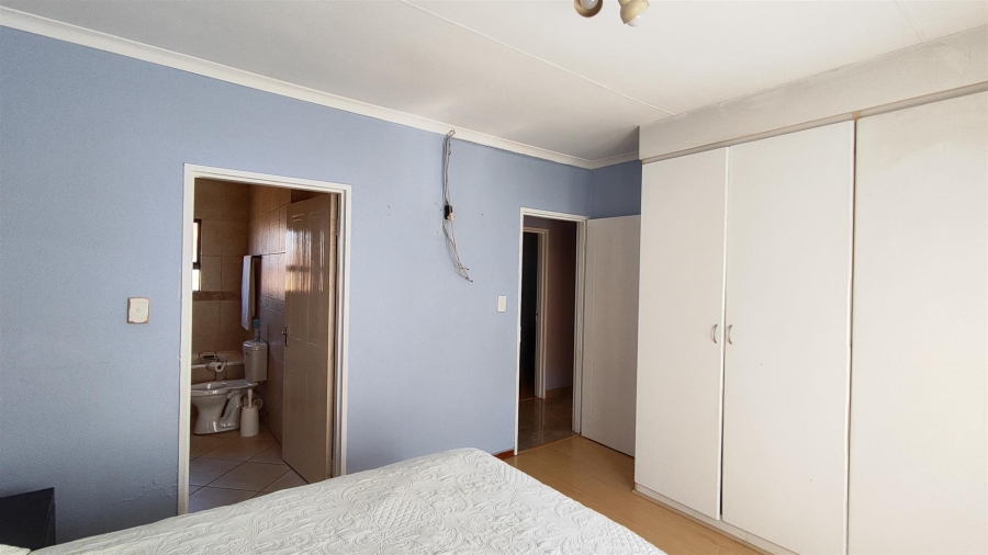 3 Bedroom Property for Sale in Albertsdal Gauteng