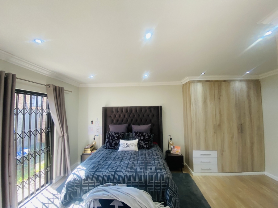 3 Bedroom Property for Sale in New Redruth Gauteng