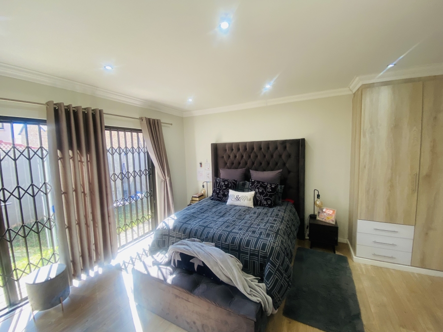 3 Bedroom Property for Sale in New Redruth Gauteng