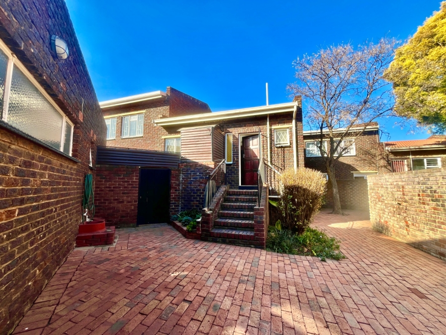 3 Bedroom Property for Sale in Brackenhurst Gauteng