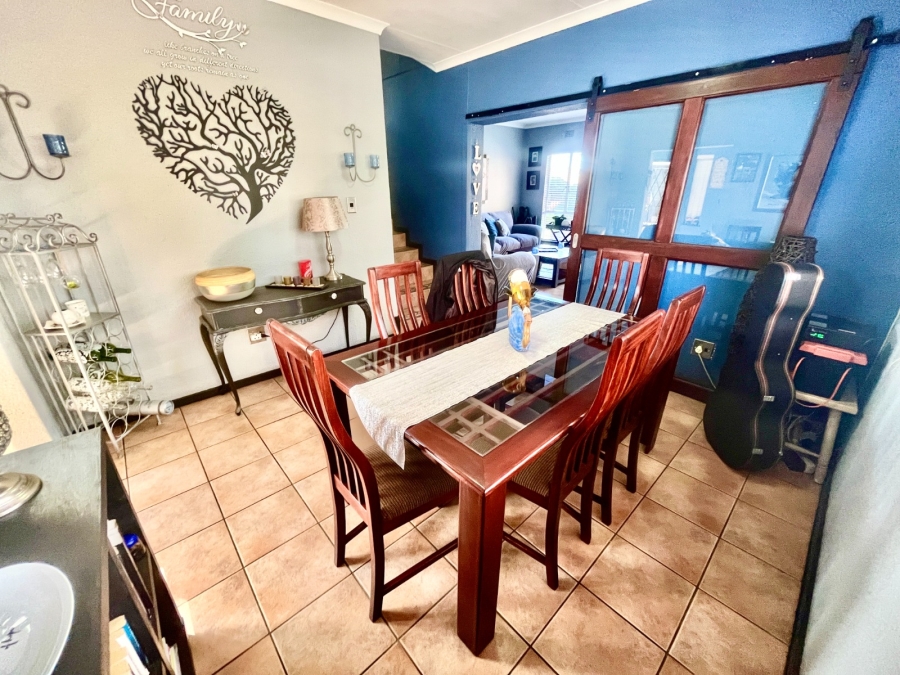3 Bedroom Property for Sale in Brackenhurst Gauteng