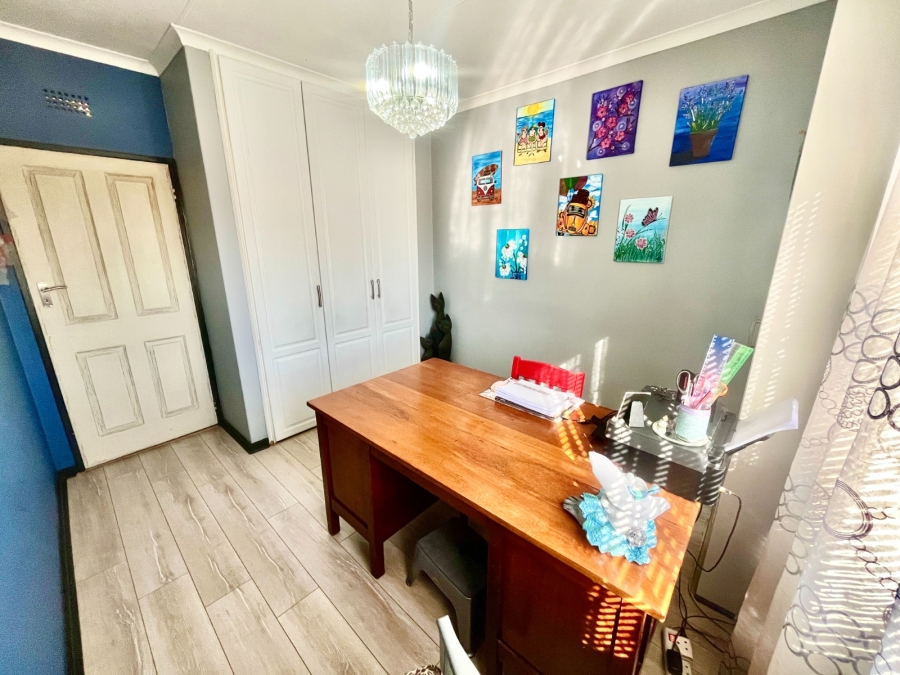 3 Bedroom Property for Sale in Brackenhurst Gauteng
