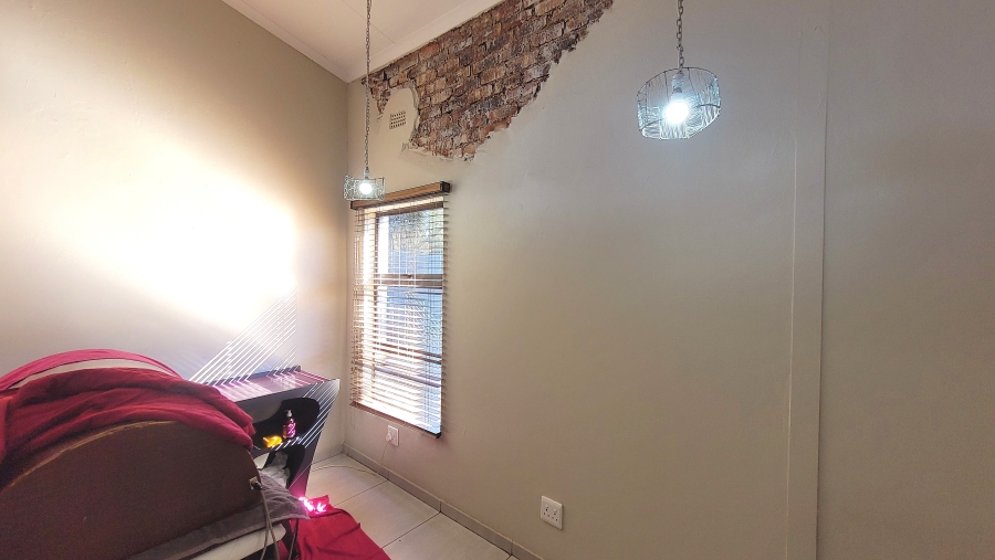 To Let 0 Bedroom Property for Rent in Brackenhurst Gauteng