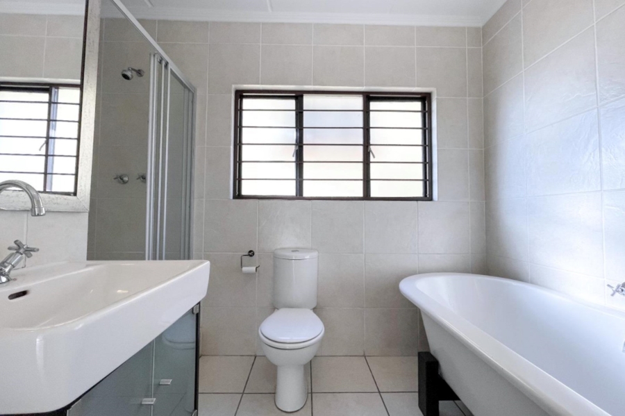 3 Bedroom Property for Sale in Sunninghill Gauteng