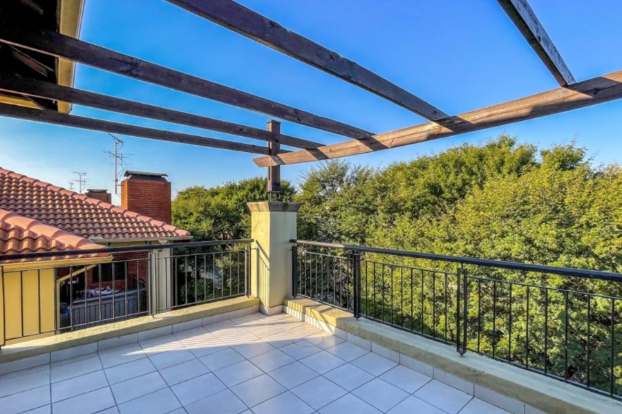 3 Bedroom Property for Sale in Sunninghill Gauteng