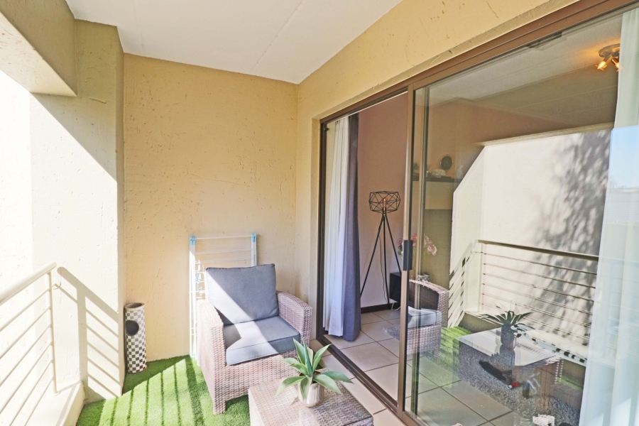 To Let 1 Bedroom Property for Rent in Bryanston Gauteng