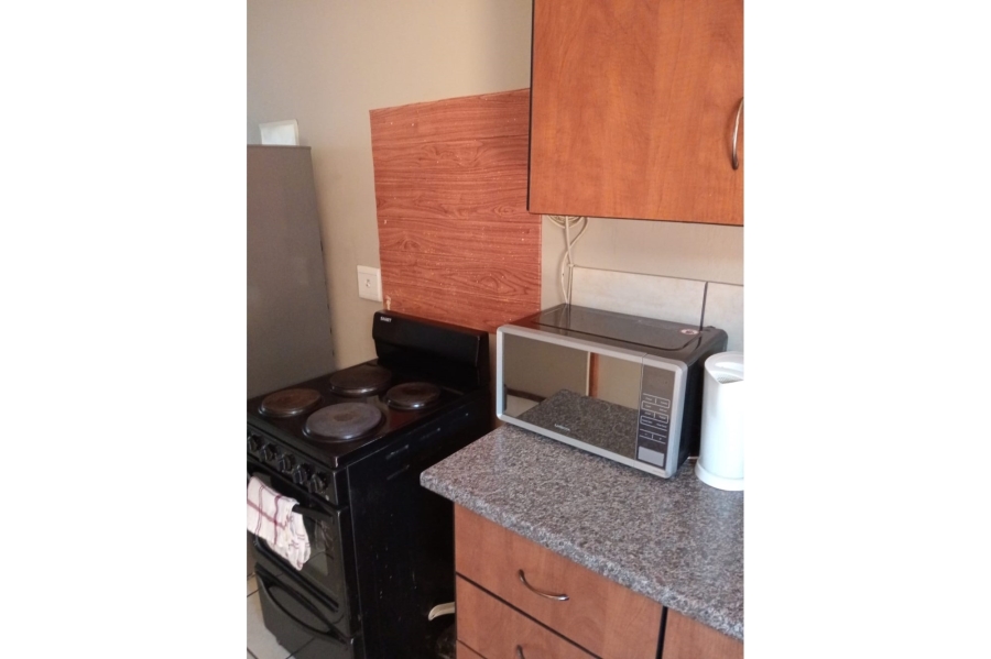 1 Bedroom Property for Sale in Lotus Gardens Gauteng