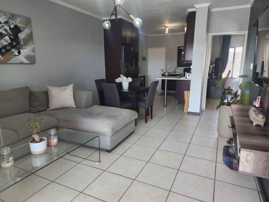 2 Bedroom Property for Sale in Greenstone Hill Gauteng