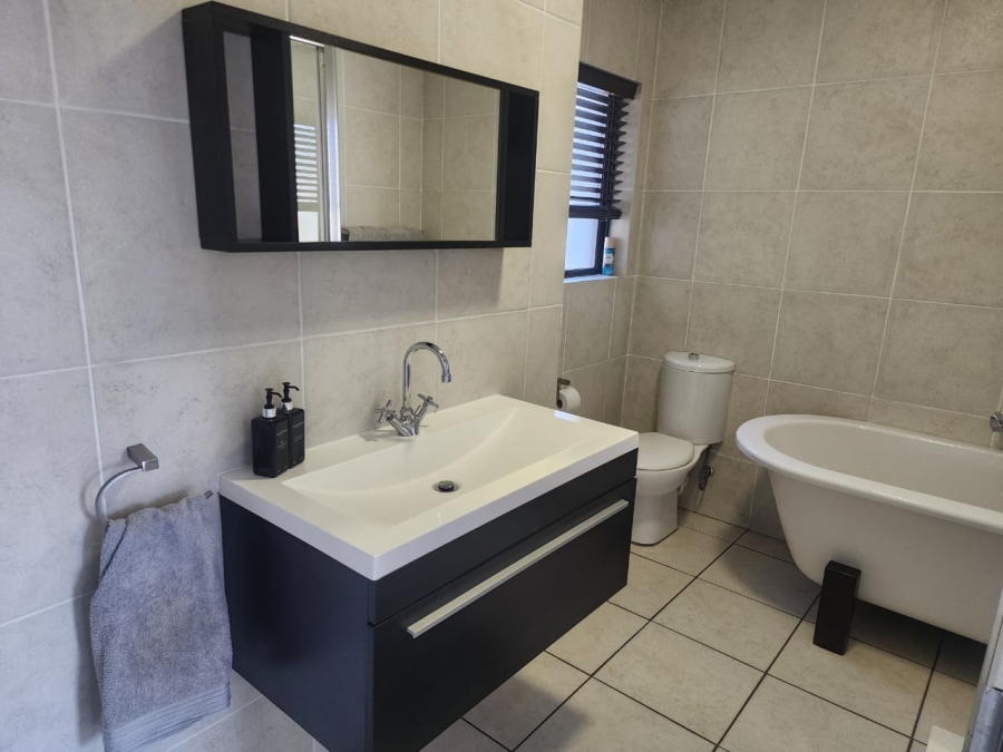 2 Bedroom Property for Sale in Greenstone Hill Gauteng