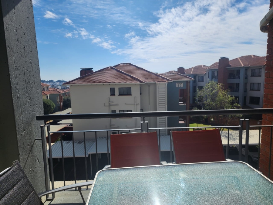 2 Bedroom Property for Sale in Greenstone Hill Gauteng