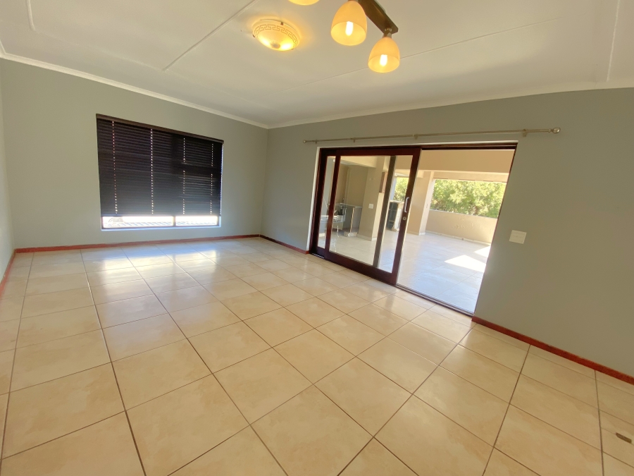 3 Bedroom Property for Sale in Sugar Bush Estate Gauteng