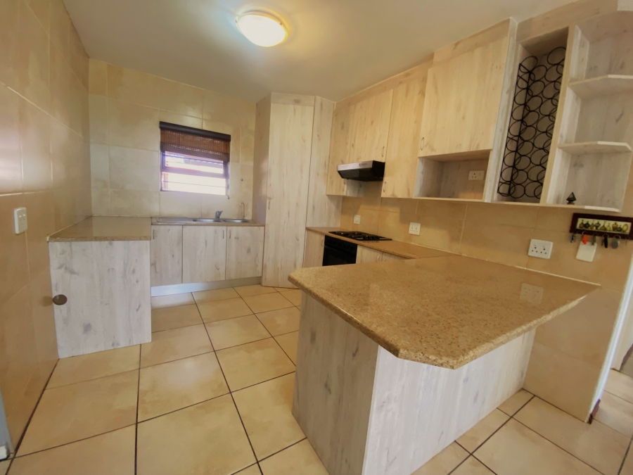 3 Bedroom Property for Sale in Sugar Bush Estate Gauteng