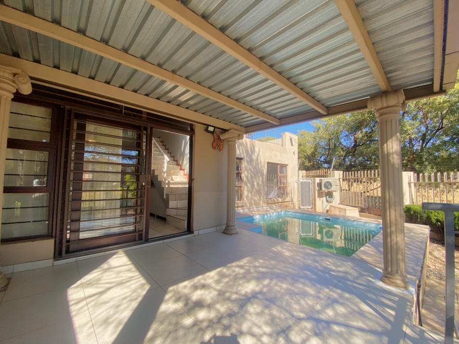 3 Bedroom Property for Sale in Sugar Bush Estate Gauteng