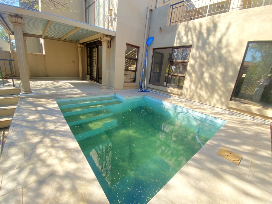 3 Bedroom Property for Sale in Sugar Bush Estate Gauteng