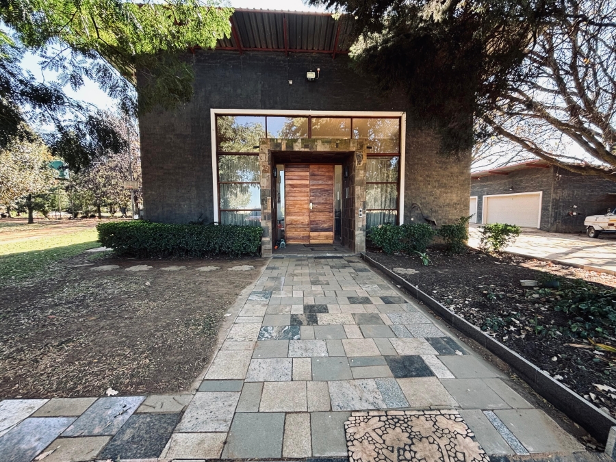 6 Bedroom Property for Sale in Wheatlands A H Gauteng