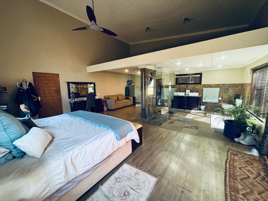 6 Bedroom Property for Sale in Wheatlands A H Gauteng