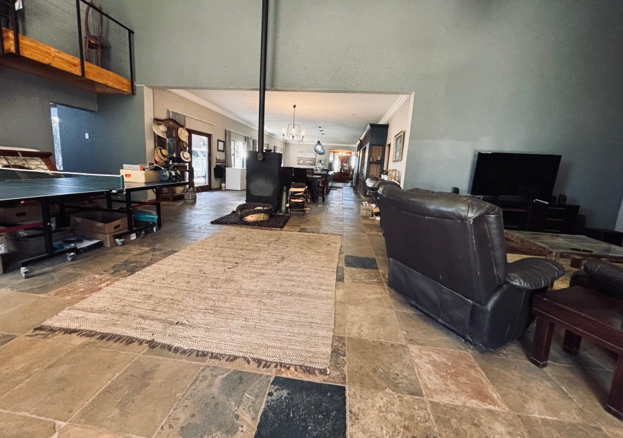 6 Bedroom Property for Sale in Wheatlands A H Gauteng