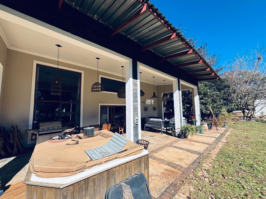 6 Bedroom Property for Sale in Wheatlands A H Gauteng