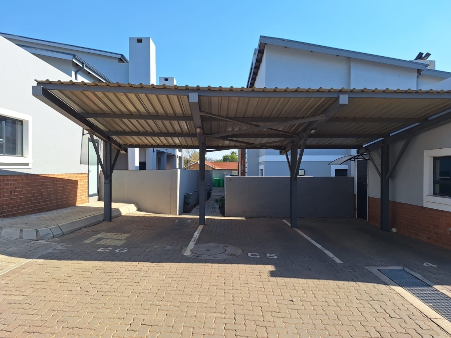 2 Bedroom Property for Sale in Montana Gauteng