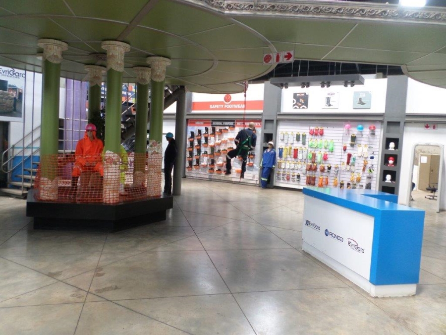 Commercial Property for Sale in Meadowdale Gauteng