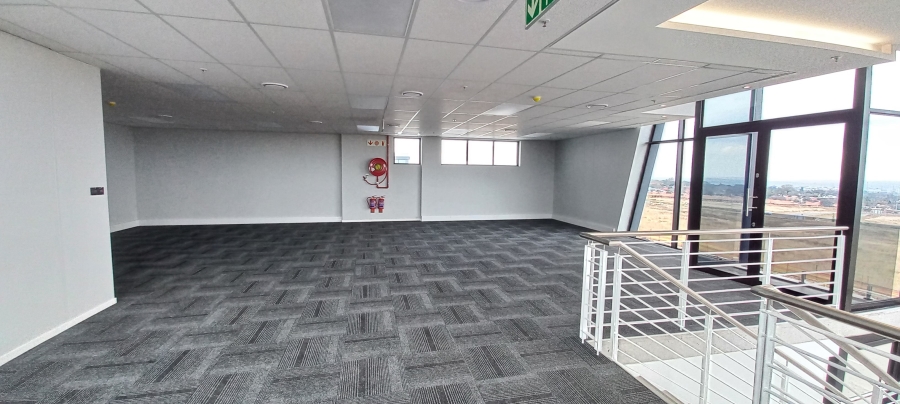 To Let commercial Property for Rent in Airport Park Gauteng