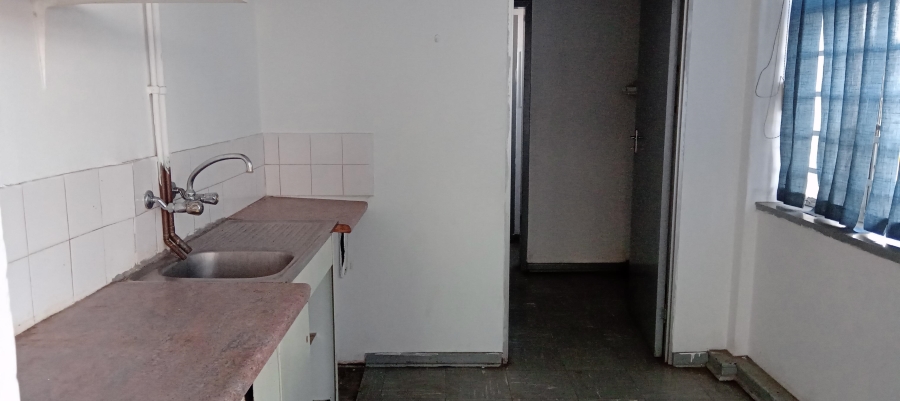 To Let commercial Property for Rent in Benrose Gauteng