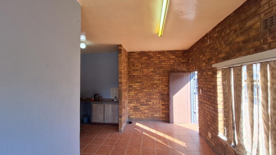 To Let commercial Property for Rent in Robertville Gauteng