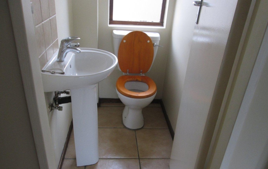 To Let 2 Bedroom Property for Rent in Albertsdal Gauteng