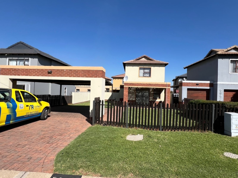 To Let 2 Bedroom Property for Rent in Albertsdal Gauteng