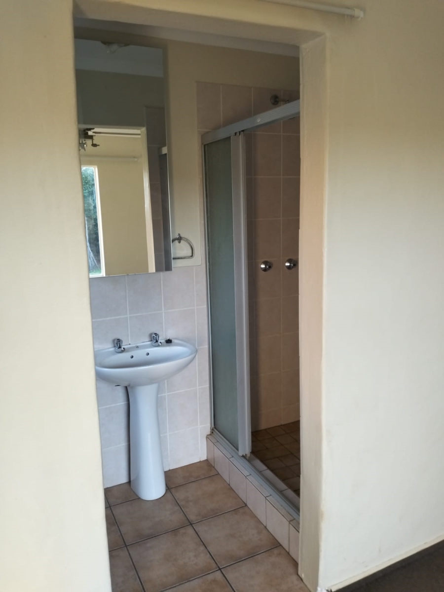 To Let 2 Bedroom Property for Rent in Radiokop Gauteng