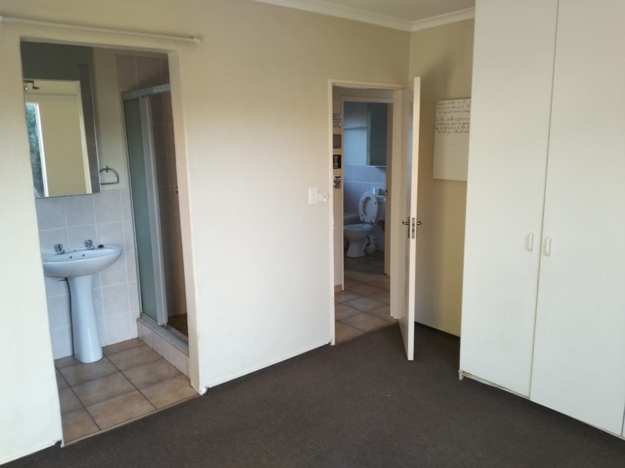 To Let 2 Bedroom Property for Rent in Radiokop Gauteng
