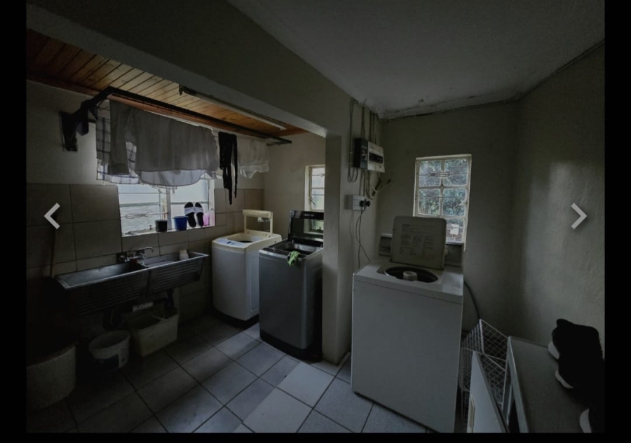 13 Bedroom Property for Sale in Golf View Gauteng