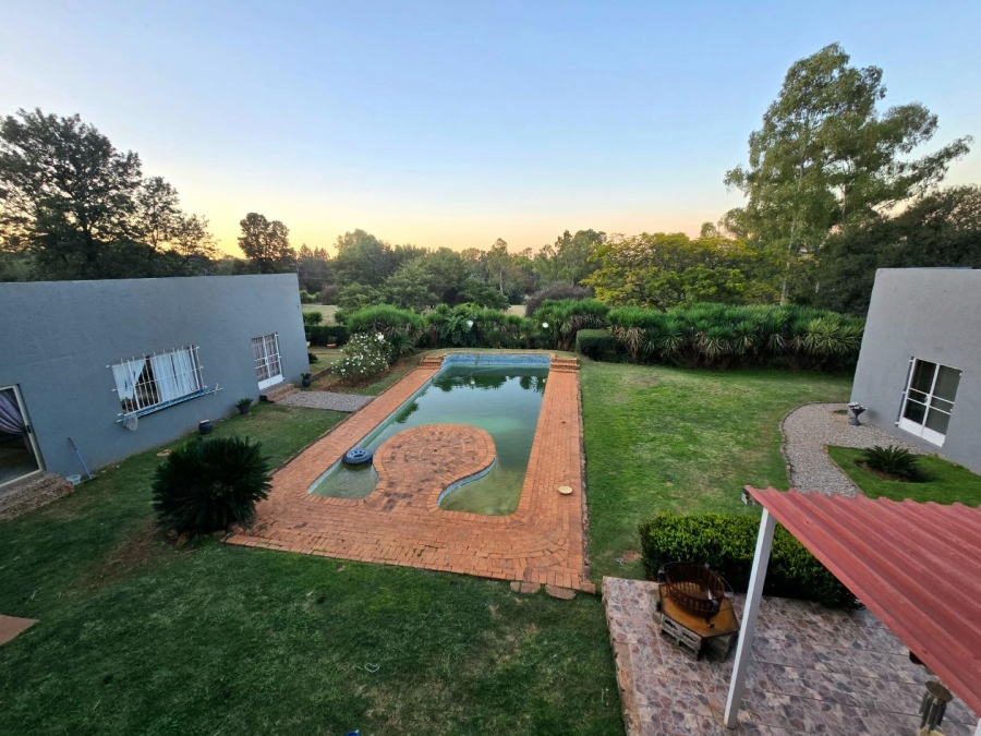13 Bedroom Property for Sale in Golf View Gauteng