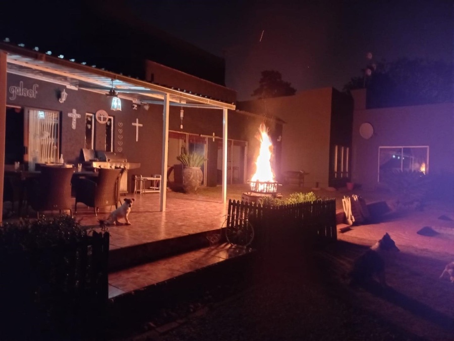13 Bedroom Property for Sale in Golf View Gauteng