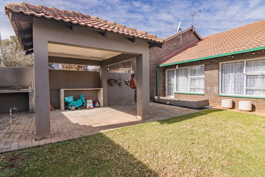 3 Bedroom Property for Sale in Florida Gauteng