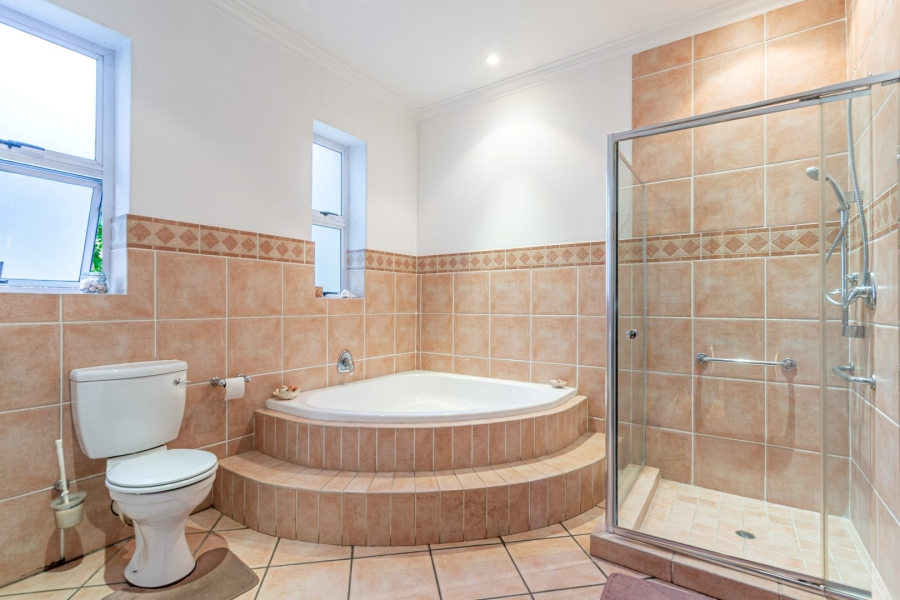 5 Bedroom Property for Sale in Houghton Estate Gauteng