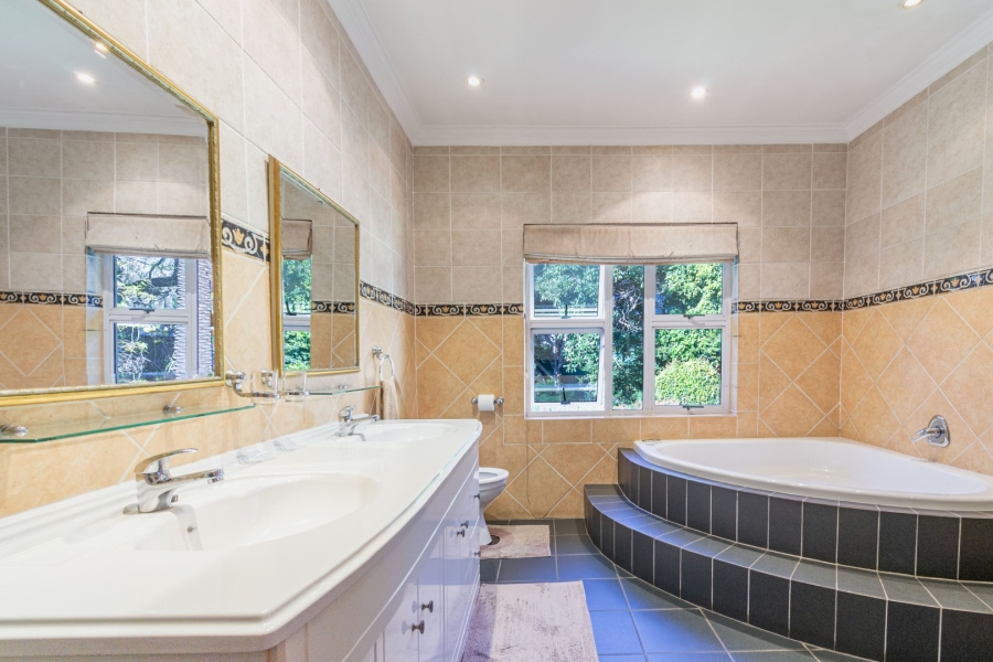 5 Bedroom Property for Sale in Houghton Estate Gauteng