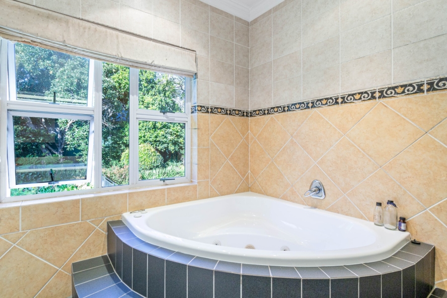 5 Bedroom Property for Sale in Houghton Estate Gauteng