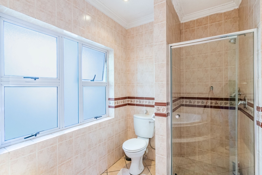 5 Bedroom Property for Sale in Houghton Estate Gauteng