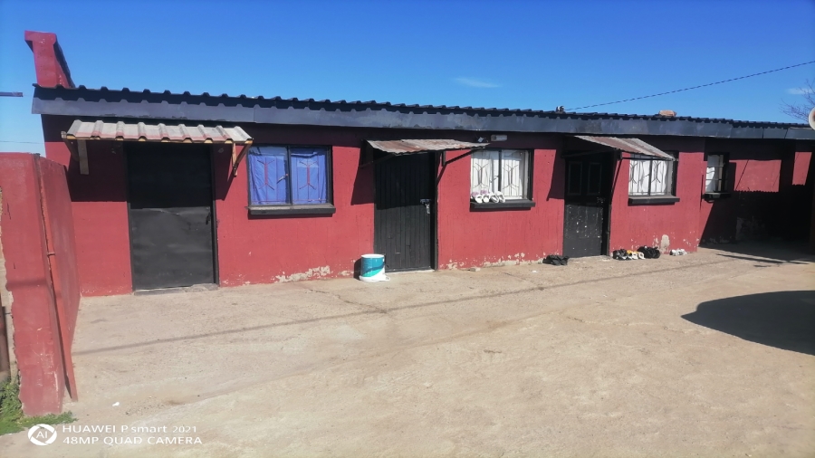 4 Bedroom Property for Sale in Bophelong Gauteng