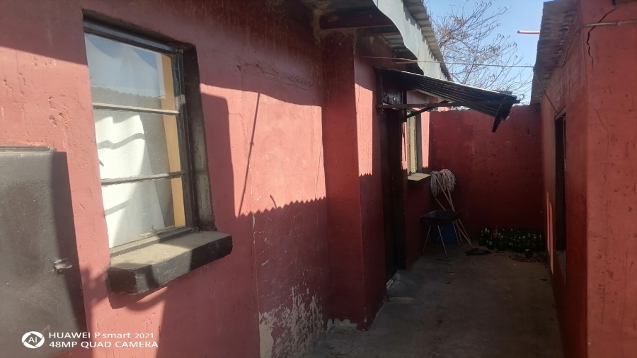 4 Bedroom Property for Sale in Bophelong Gauteng