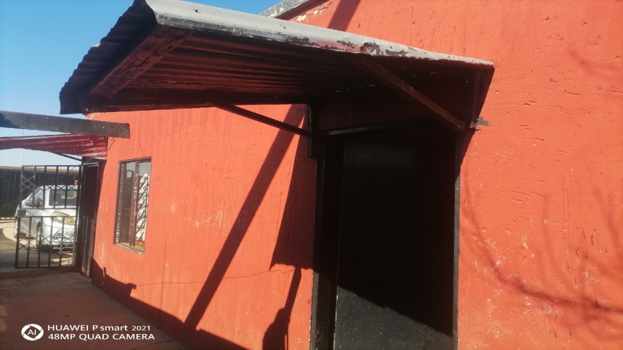 4 Bedroom Property for Sale in Bophelong Gauteng
