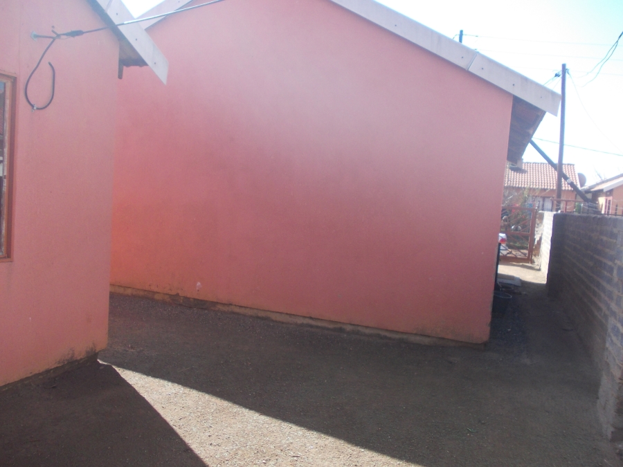 4 Bedroom Property for Sale in Golden Gardens Gauteng