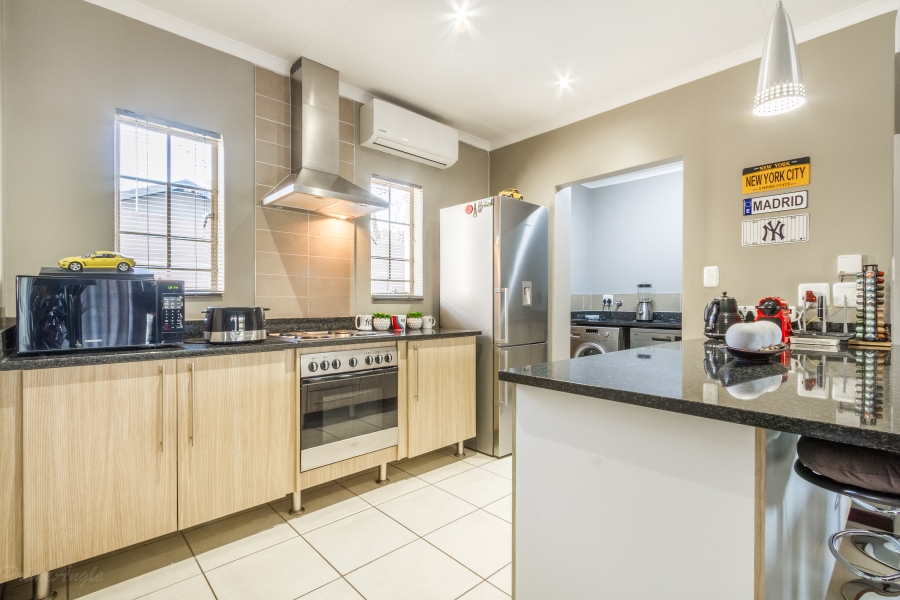 2 Bedroom Property for Sale in Equestria Gauteng