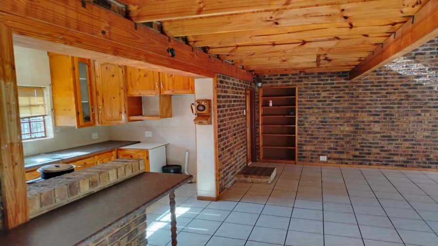 3 Bedroom Property for Sale in Vaaloewer Gauteng