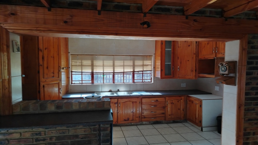 3 Bedroom Property for Sale in Vaaloewer Gauteng