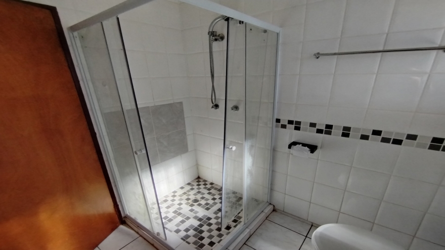 3 Bedroom Property for Sale in Vaaloewer Gauteng