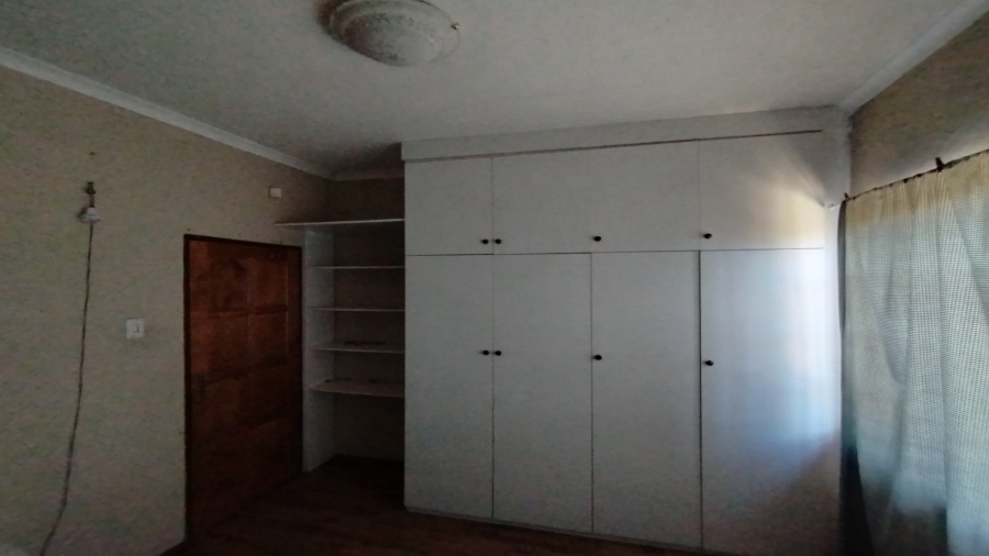 3 Bedroom Property for Sale in Vaaloewer Gauteng