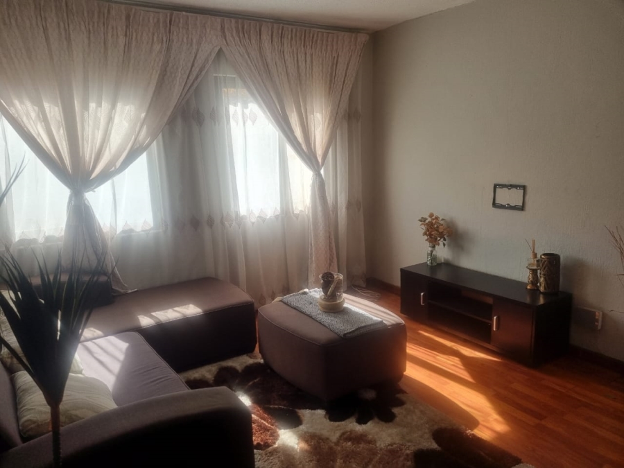 2 Bedroom Property for Sale in Weltevreden Park Gauteng