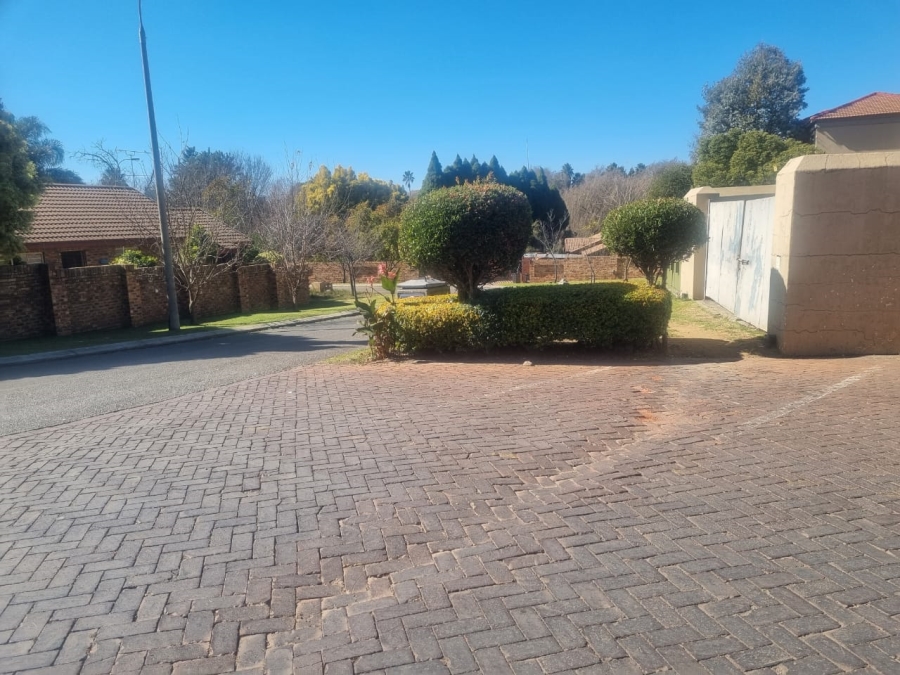 2 Bedroom Property for Sale in Weltevreden Park Gauteng